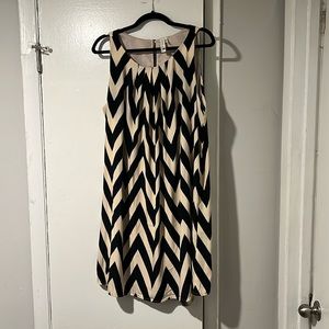 Pink Owl Beige and Black Dress, 1x. Polyester. In very good used condition.